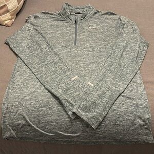 Nike half zip mens size medium